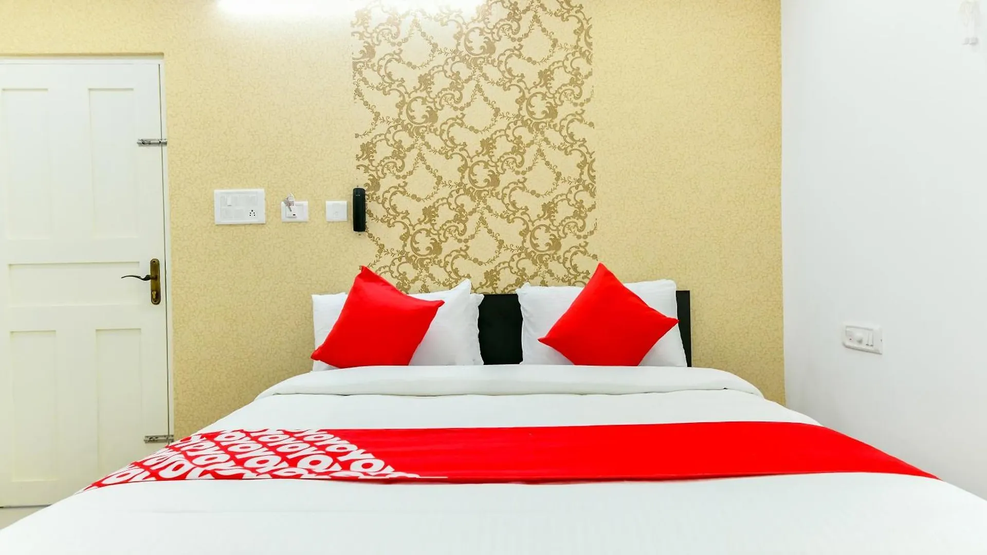 Flagship Green Line Residency Hotel Nedumbassery 4*,  India