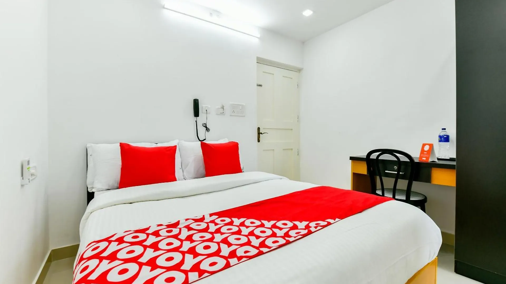 Flagship Green Line Residency Hotel Nedumbassery 4*,  India